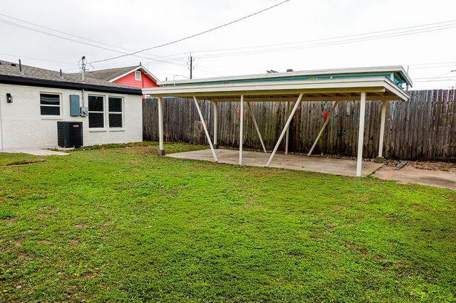 3505 Ursuline Street, Galveston, TX 77550