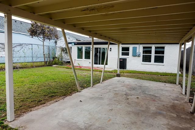 3505 Ursuline Street, Galveston, TX 77550