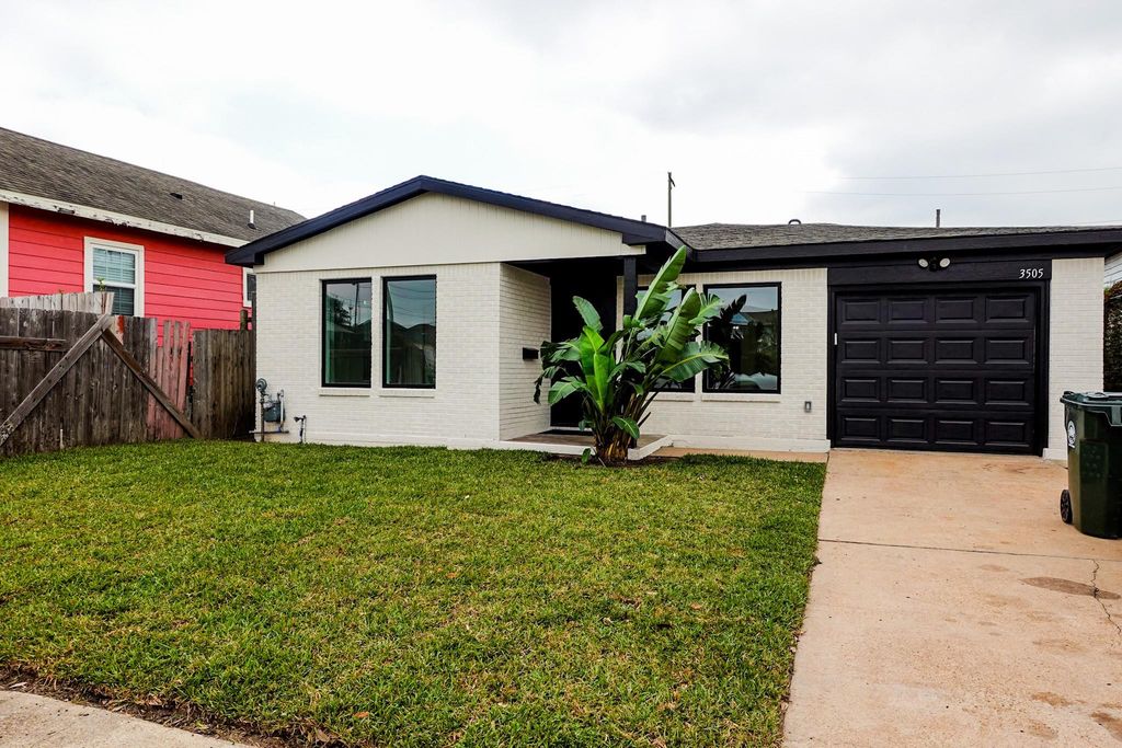 3505 Ursuline Street, Galveston, TX 77550