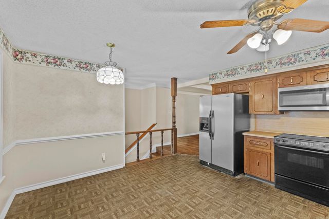 2 Ridgewell Ct, Sherwood, AR 72120