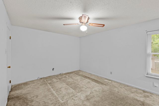 2 Ridgewell Ct, Sherwood, AR 72120