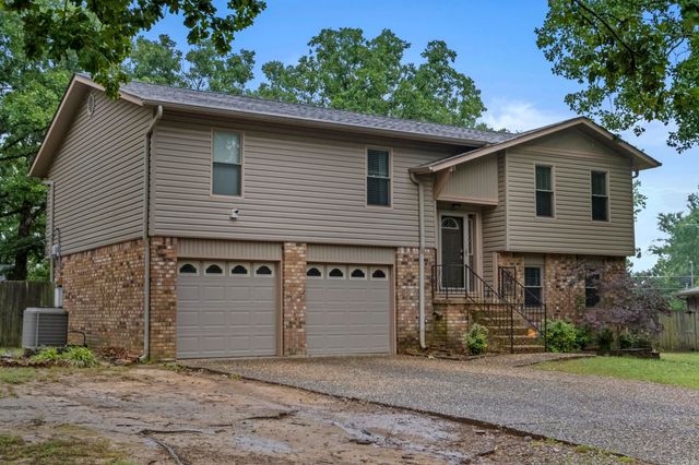 2 Ridgewell Ct, Sherwood, AR 72120