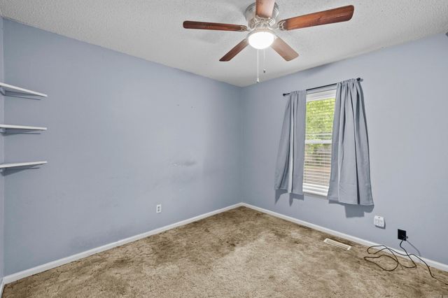 2 Ridgewell Ct, Sherwood, AR 72120