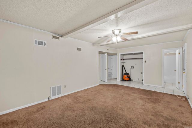 2 Ridgewell Ct, Sherwood, AR 72120