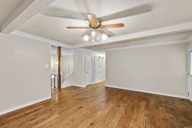 2 Ridgewell Ct, Sherwood, AR 72120