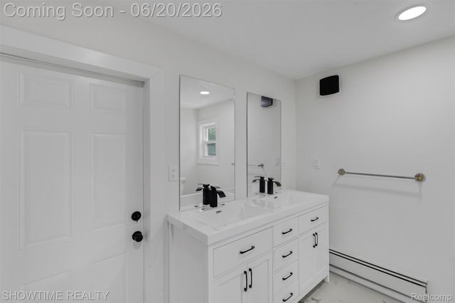 14854 10 Mile Road, Warren, MI 48089