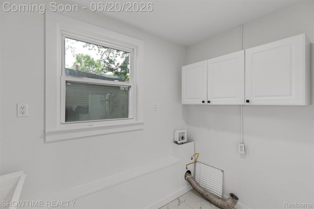 14854 10 Mile Road, Warren, MI 48089