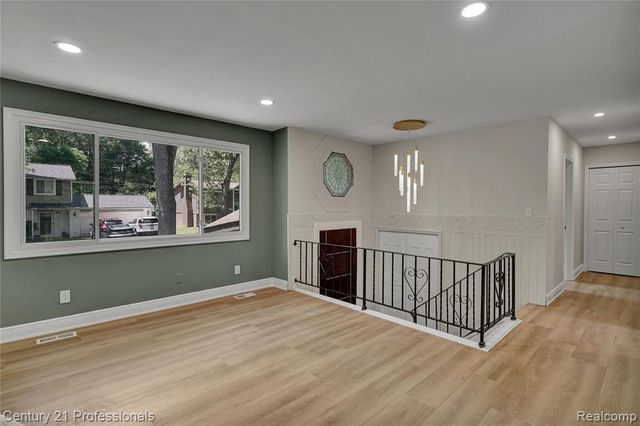 3099 Chenoa Street, Commerce Twp, MI 48382