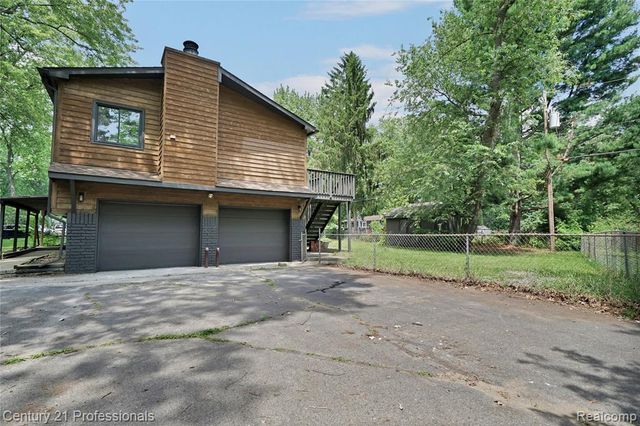 3099 Chenoa Street, Commerce Twp, MI 48382