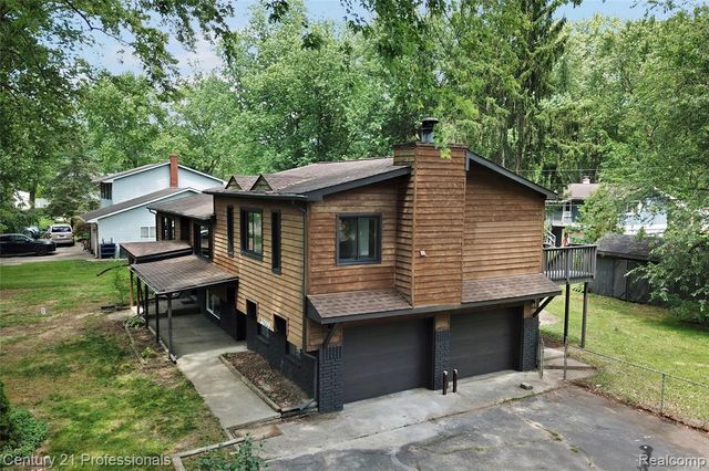 3099 Chenoa Street, Commerce Twp, MI 48382