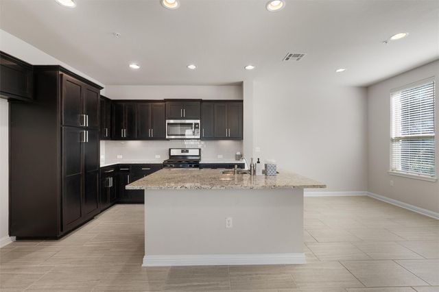 13800 E Lyndhurst ST 164, Austin, TX 78717