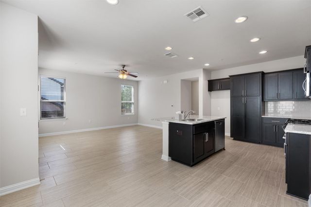 13800 E Lyndhurst ST 164, Austin, TX 78717