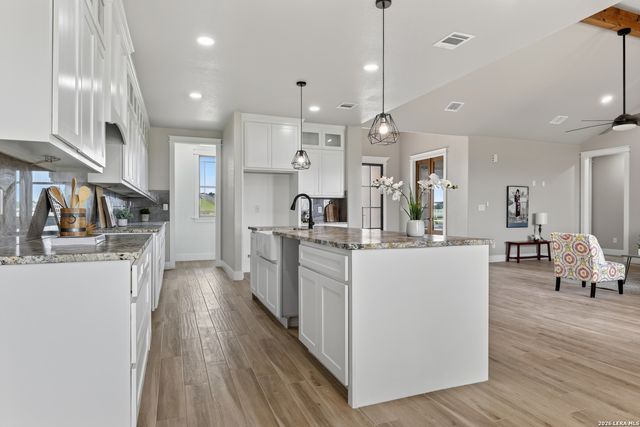 956 Horseshoe Falls, Bandera, TX 78003
