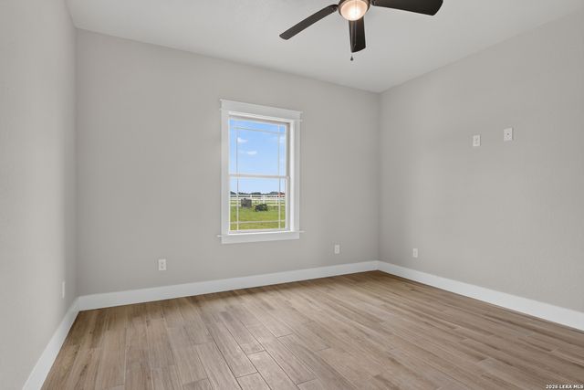 956 Horseshoe Falls, Bandera, TX 78003