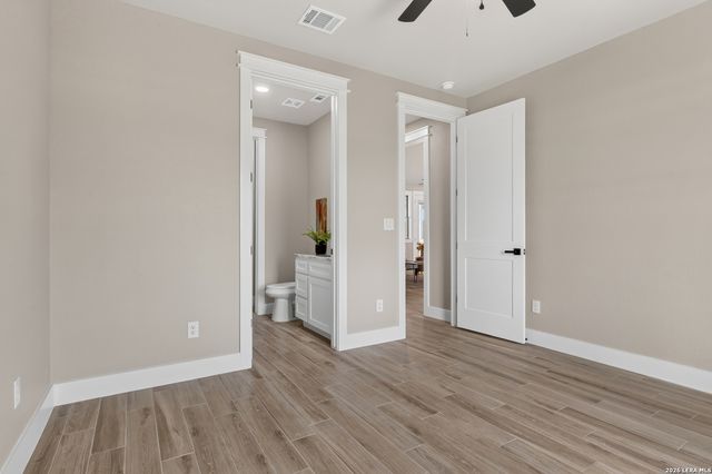 956 Horseshoe Falls, Bandera, TX 78003