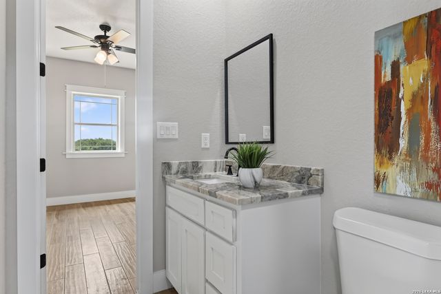 956 Horseshoe Falls, Bandera, TX 78003