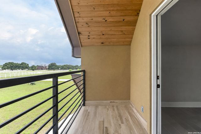 956 Horseshoe Falls, Bandera, TX 78003