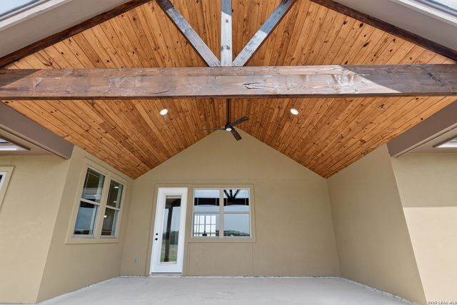 956 Horseshoe Falls, Bandera, TX 78003