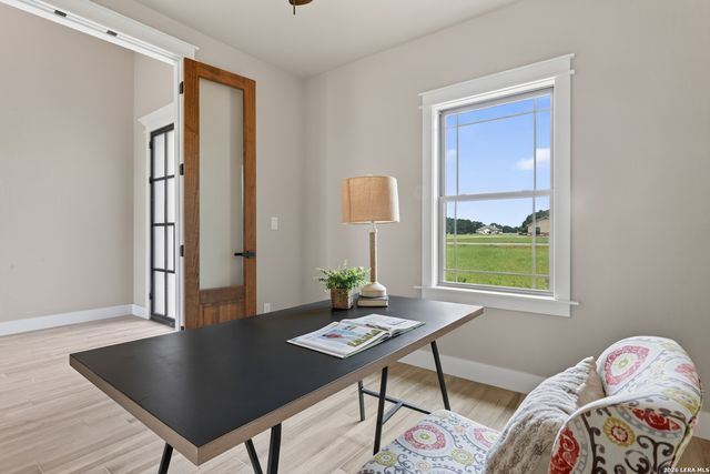 956 Horseshoe Falls, Bandera, TX 78003