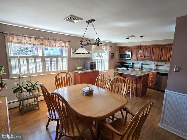 66 HENRY AVE, Feasterville Trevose, PA 19053