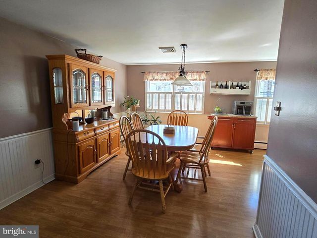 66 HENRY AVE, Feasterville Trevose, PA 19053