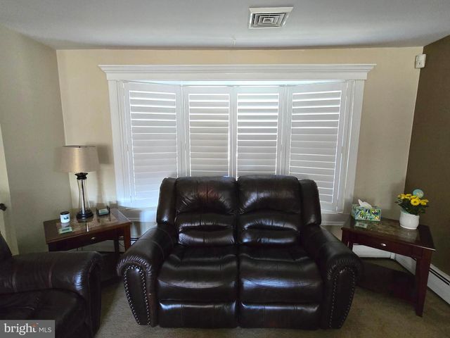 66 HENRY AVE, Feasterville Trevose, PA 19053