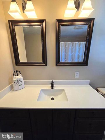 66 HENRY AVE, Feasterville Trevose, PA 19053