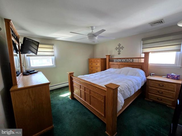 66 HENRY AVE, Feasterville Trevose, PA 19053