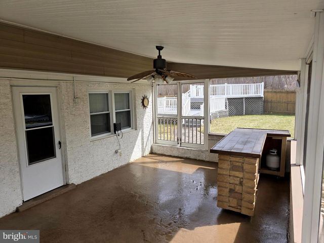 66 HENRY AVE, Feasterville Trevose, PA 19053