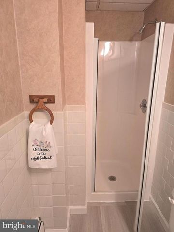 66 HENRY AVE, Feasterville Trevose, PA 19053