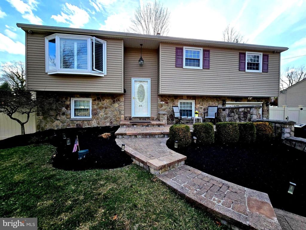 66 HENRY AVE, Feasterville Trevose, PA 19053