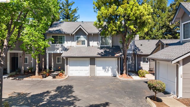 226 Birch Creek Dr, Pleasanton, CA 94566