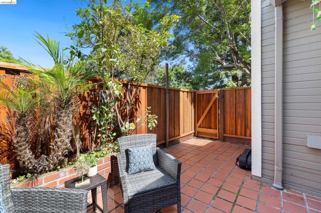 226 Birch Creek Dr, Pleasanton, CA 94566