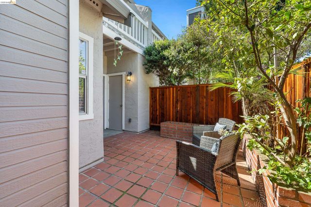 226 Birch Creek Dr, Pleasanton, CA 94566