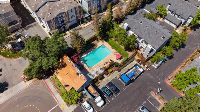 226 Birch Creek Dr, Pleasanton, CA 94566