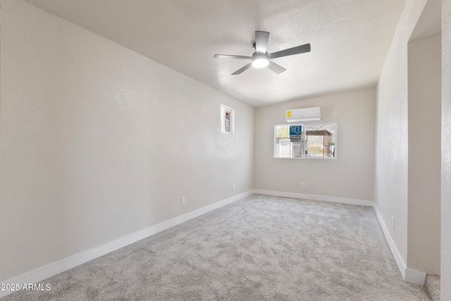 1065 W WHITELEY Street, Apache Junction, AZ 85120