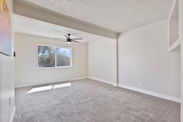 1065 W WHITELEY Street, Apache Junction, AZ 85120