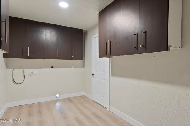 1065 W WHITELEY Street, Apache Junction, AZ 85120