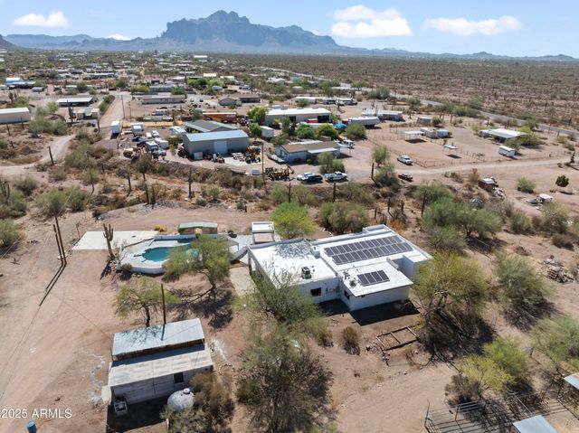 1065 W WHITELEY Street, Apache Junction, AZ 85120