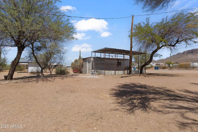 1065 W WHITELEY Street, Apache Junction, AZ 85120