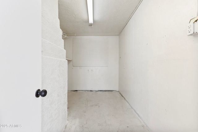 1065 W WHITELEY Street, Apache Junction, AZ 85120