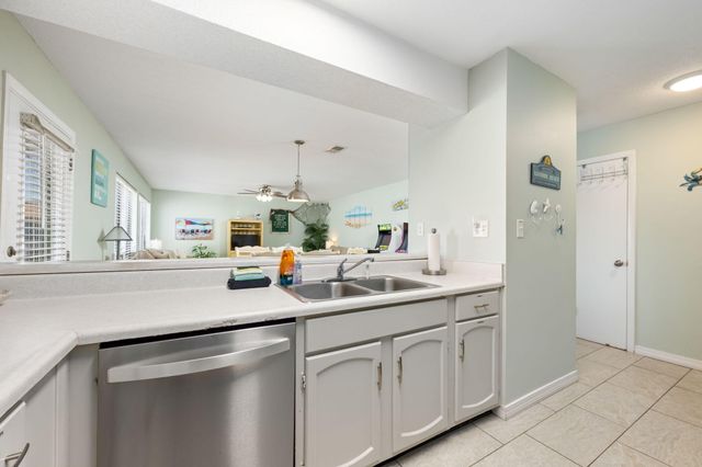 8425 Gulf Boulevard, 213, Navarre, FL 32566