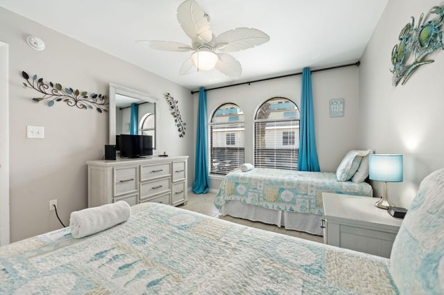 8425 Gulf Boulevard, 213, Navarre, FL 32566