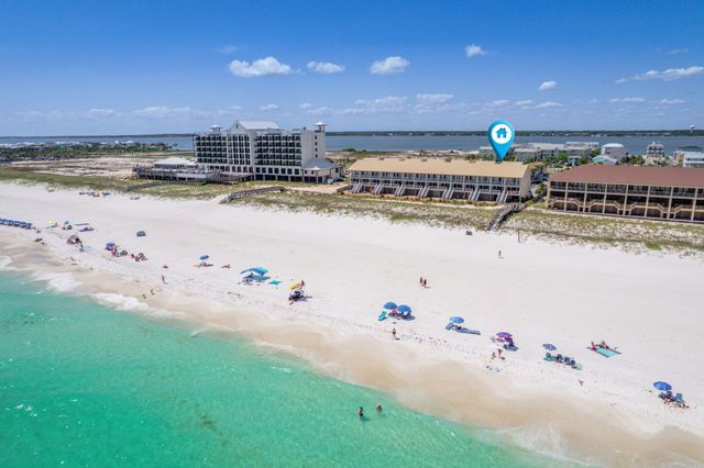 8425 Gulf Boulevard, 213, Navarre, FL 32566