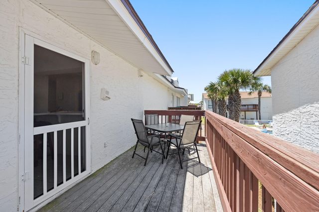 8425 Gulf Boulevard, 213, Navarre, FL 32566