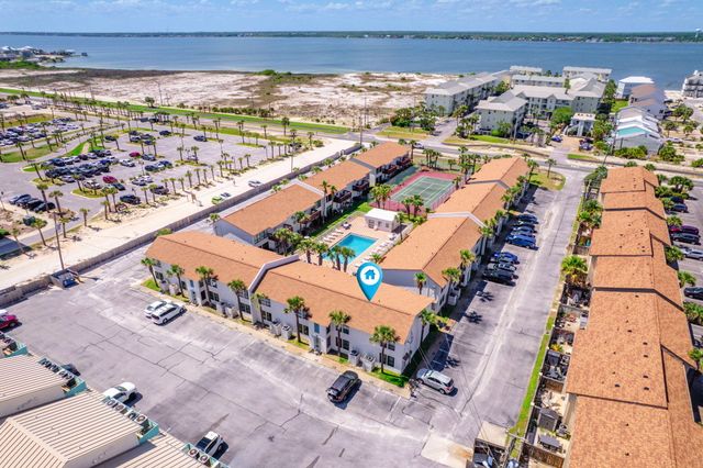 8425 Gulf Boulevard, 213, Navarre, FL 32566
