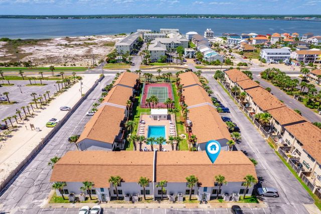 8425 Gulf Boulevard, 213, Navarre, FL 32566