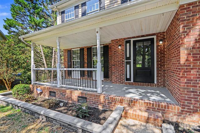 10740 Roxbury Court, Charlotte, NC 28214