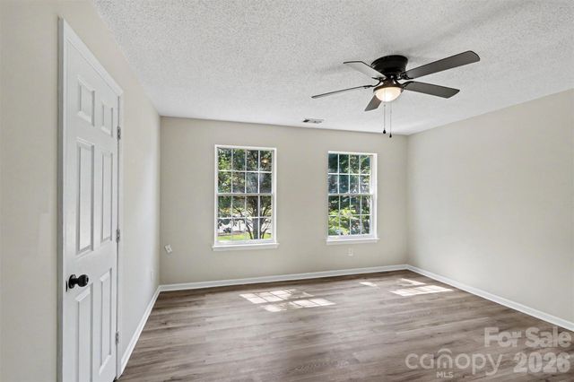 10740 Roxbury Court, Charlotte, NC 28214