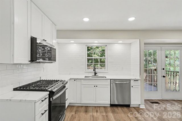 10740 Roxbury Court, Charlotte, NC 28214
